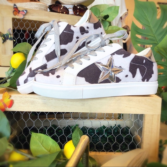 Faux Cow Hide Star Sneakers - Picture 6 of 6